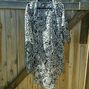 Jaguar print 100% silk kimono shrug**NWOT**
